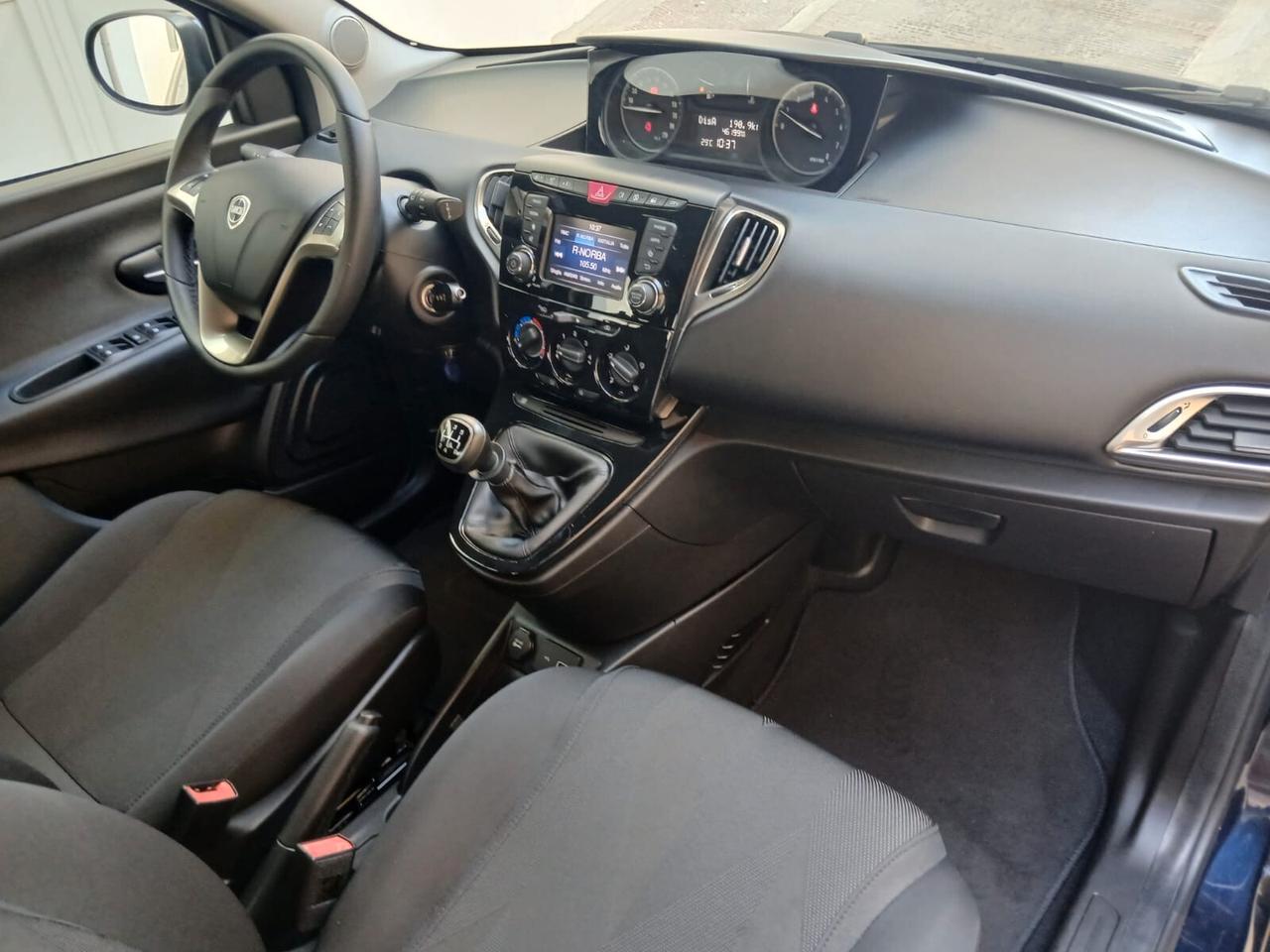 Lancia Ypsilon 1.2 69 CV 5 porte S&S Gold
