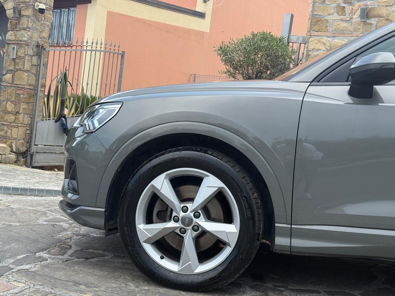 Audi Q3 35 TDI S tronic Business Advanced