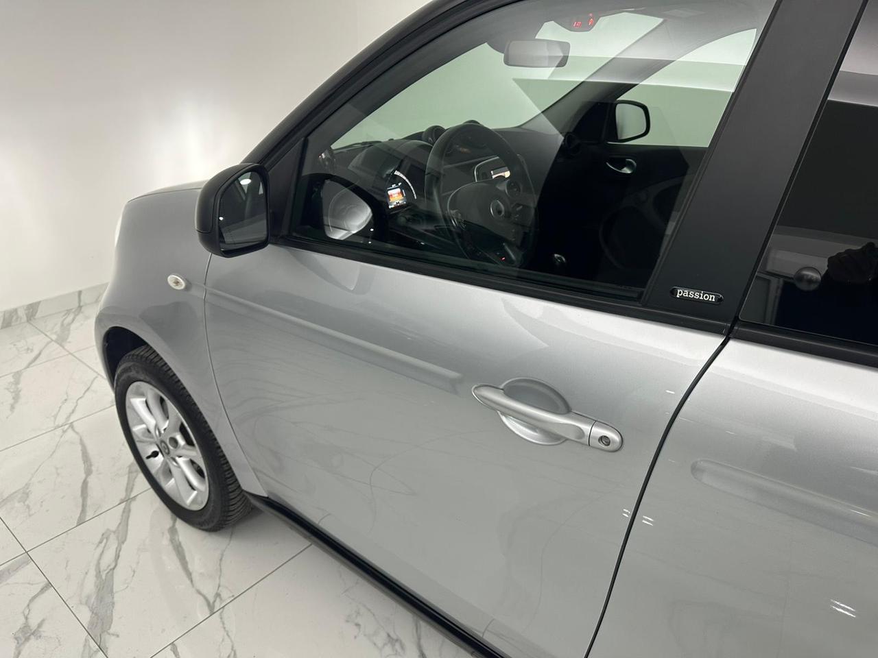 SMART FORFOUR PASSION NAVIGATORE/SENSORI/PACCHETTO LUCI