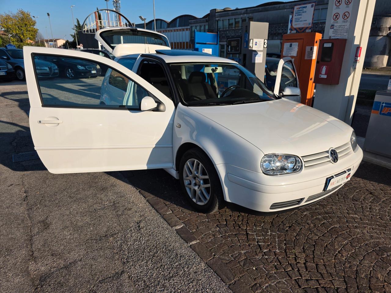 Volkswagen Golf 1.9 TDI/115 CV cat 3 porte Highline 401.000km