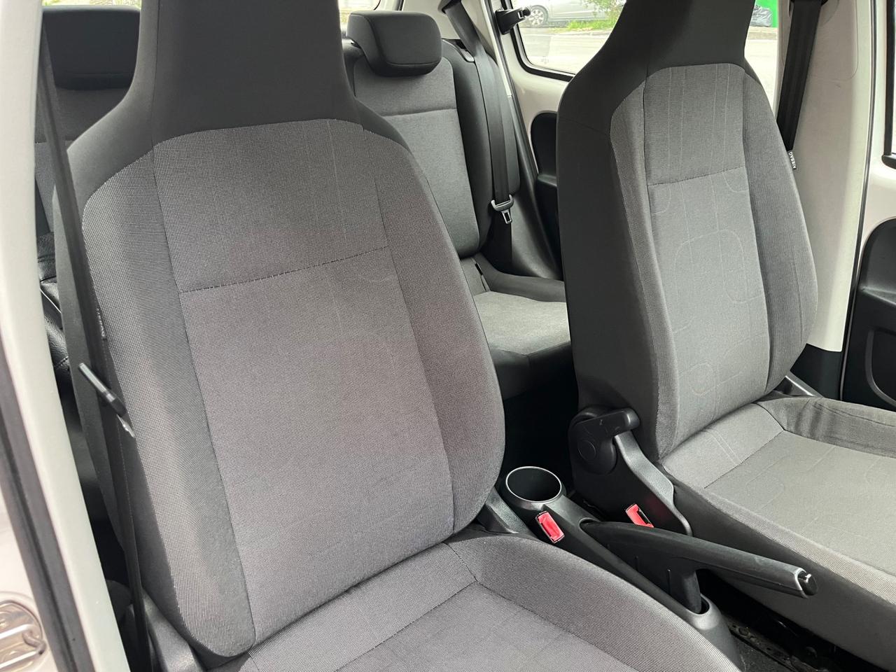 VOLKSWAGEN UP 5P 1000 A METANO A.F.F.A.R.E