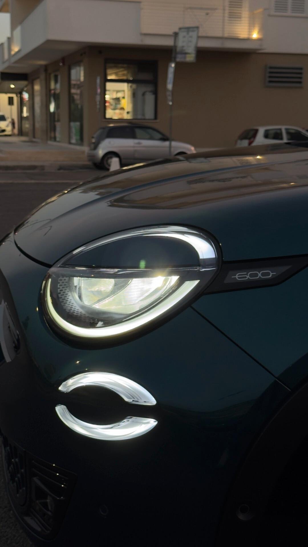 Fiat 600 Hybrid 110 CV DCT MHEV La Prima