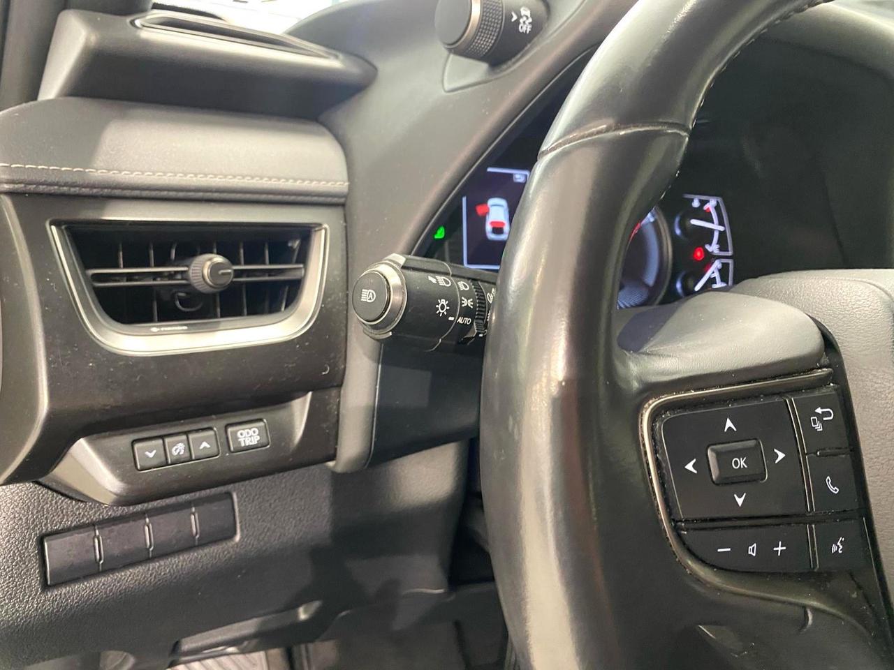 Lexus UX 250h 2.0 Executive 2wd cvt my20