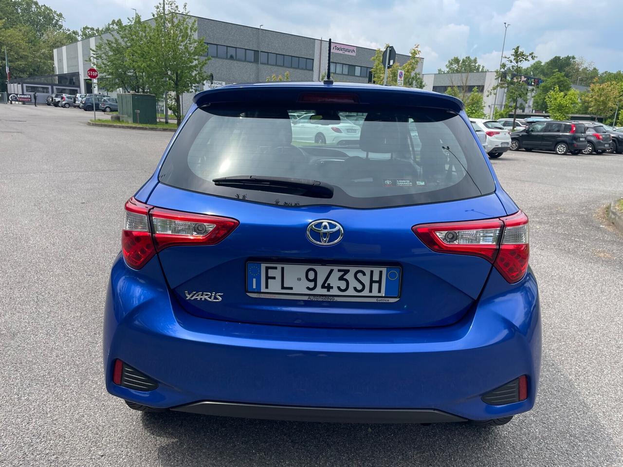 Toyota Yaris 1.0 5 porte*Neopatentati*Cerchi*
