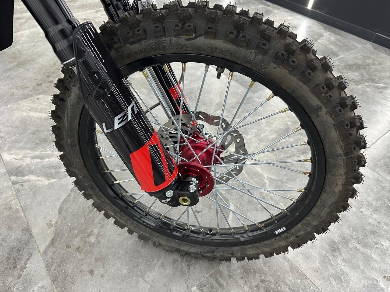 Lem CROSS J300 CC
