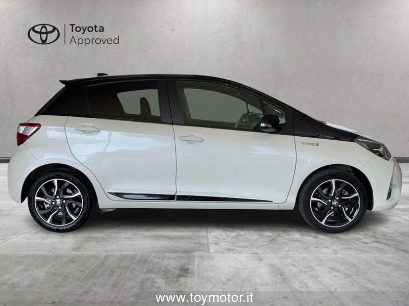 Toyota Yaris 3ª serie 1.5 Hybrid 5 porte Trend "White Edition"