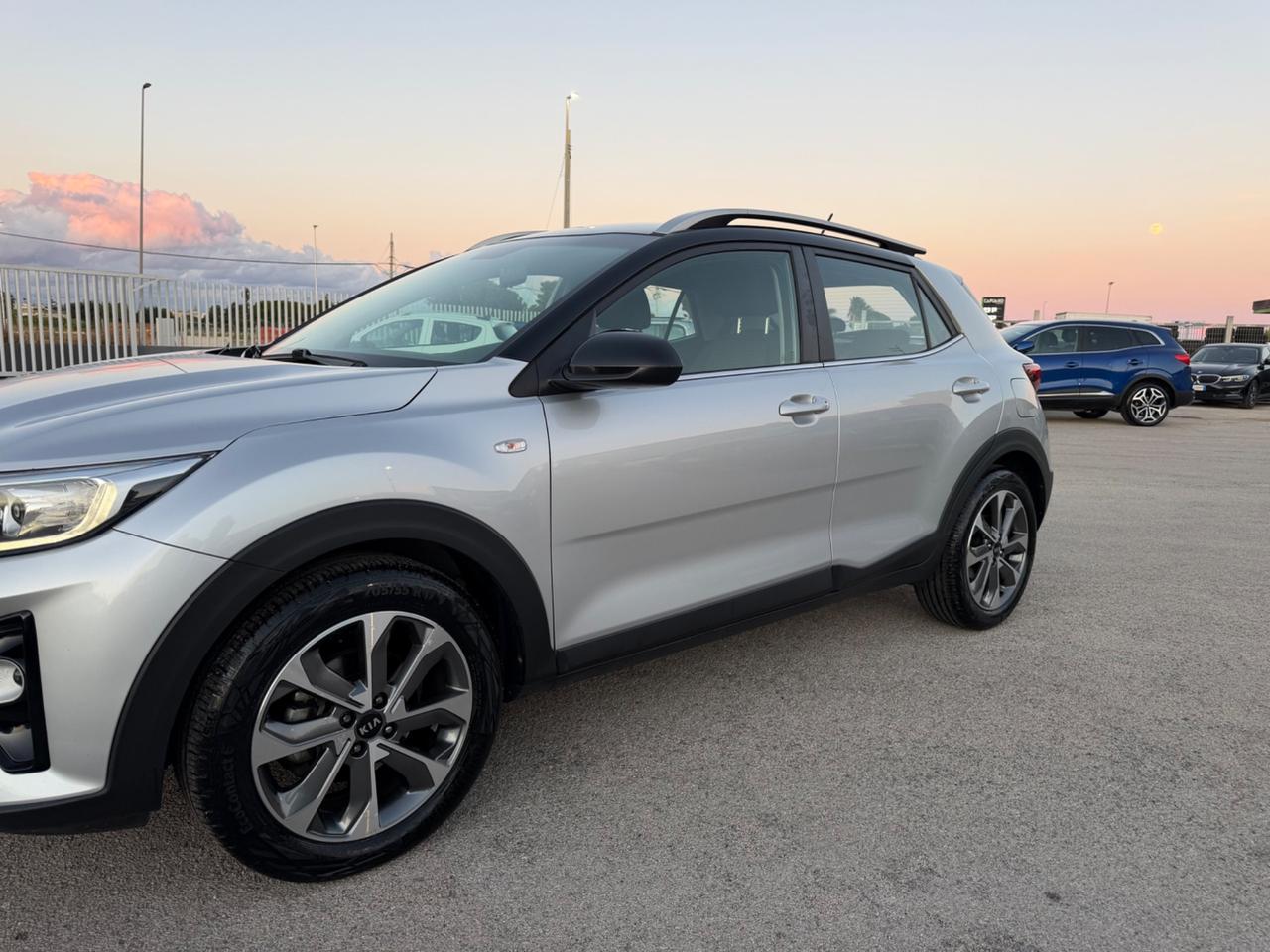 KIA STONIC 1.4 MPI 100 CV STYLE PACK FULL LED NY19
