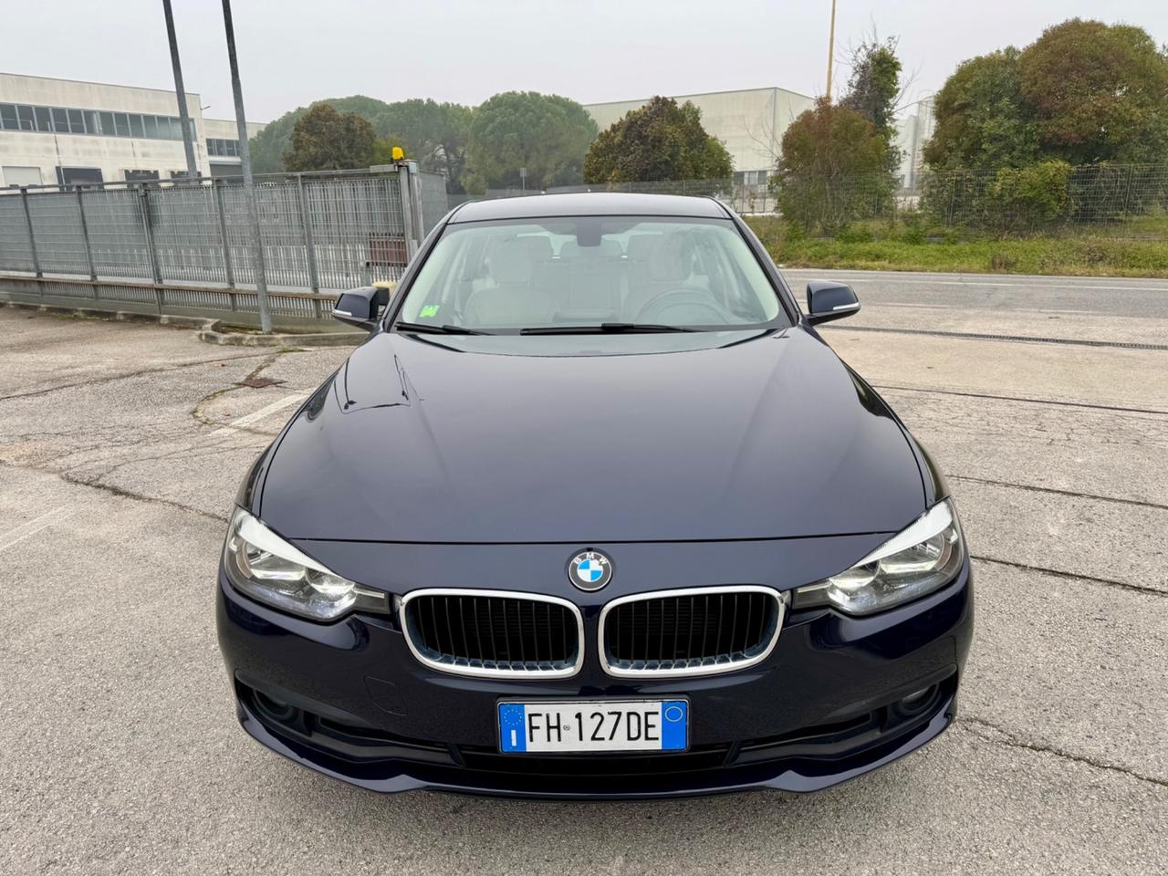 BMW 320d Automatic Touring XDRIVE - Navi 17