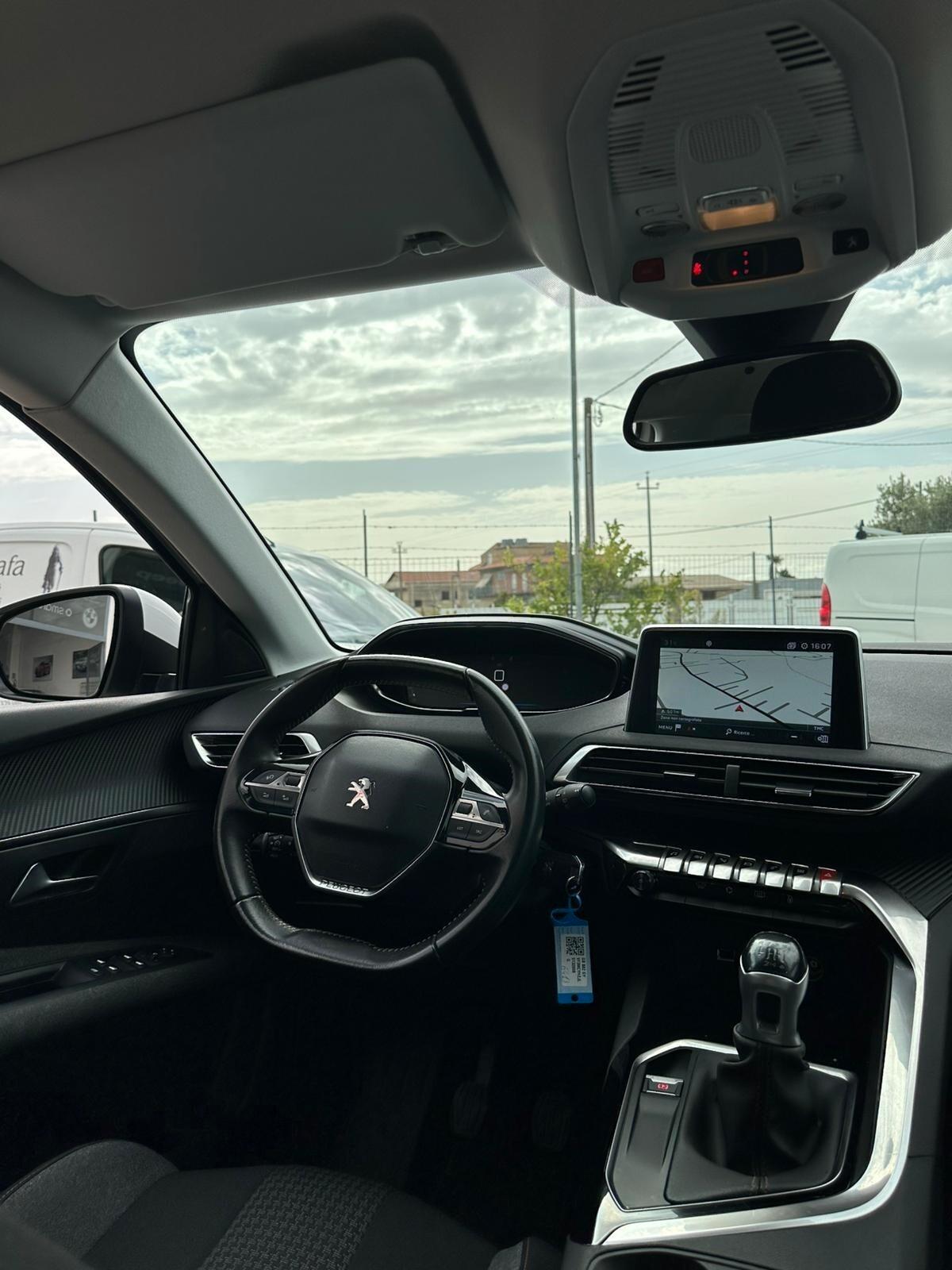 Peugeot 3008 BlueHDi 130 S&S Business