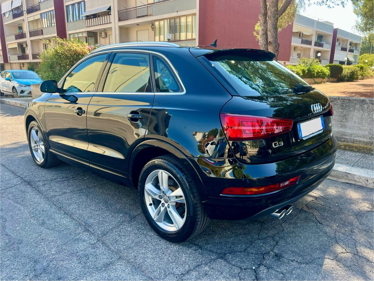 Audi Q3 2.0 TDI 120 CV Sport