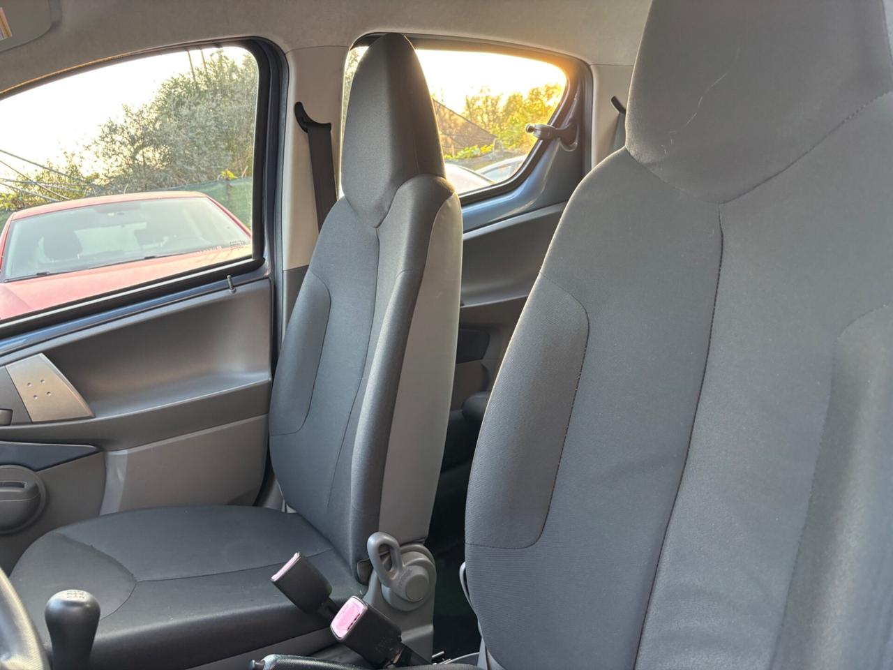 Toyota Aygo 1.0 5 porte Sol OK NEOPATENTATI