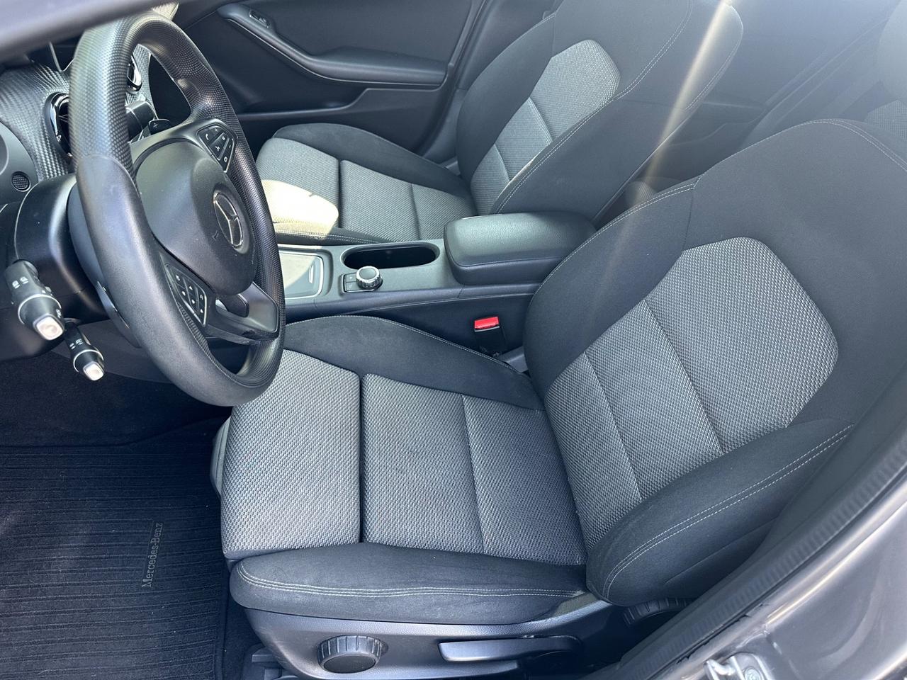 Mercedes-benz GLA 180 d Automatic Sport