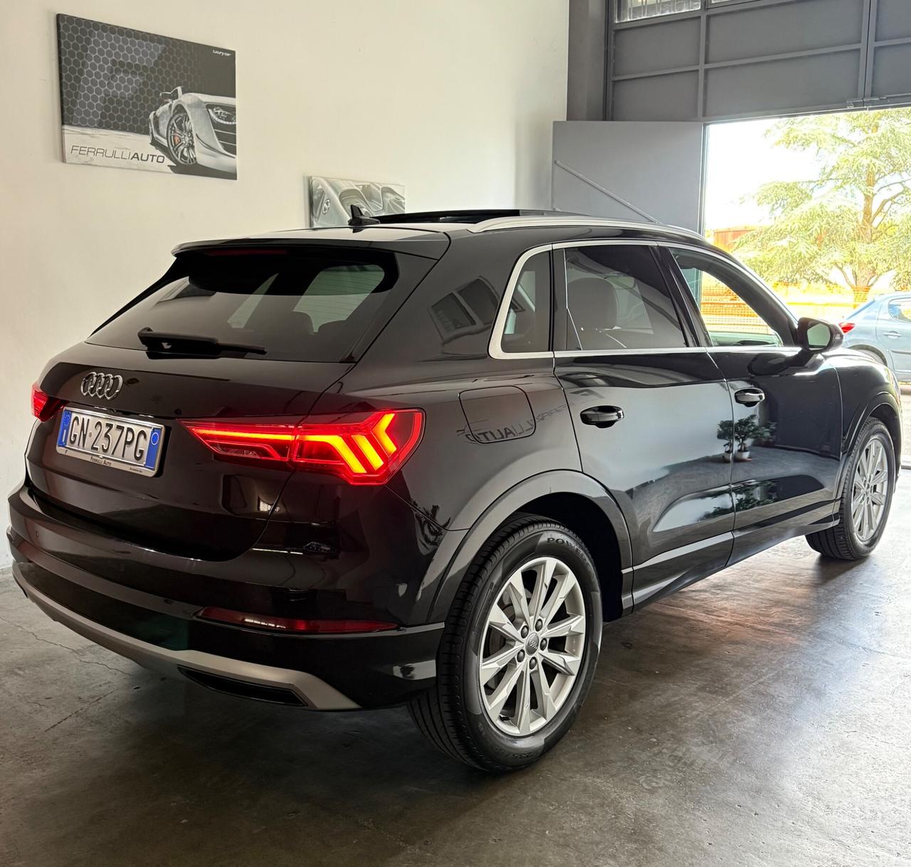 Audi Q3 35 2.0 Tdi 150CV STronic TETTO-Led