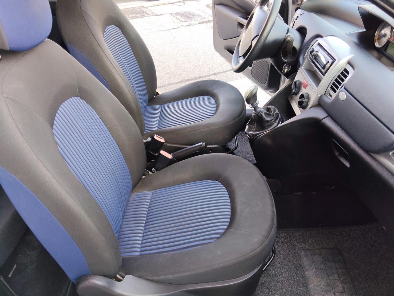 Lancia Ypsilon 1.2 8V