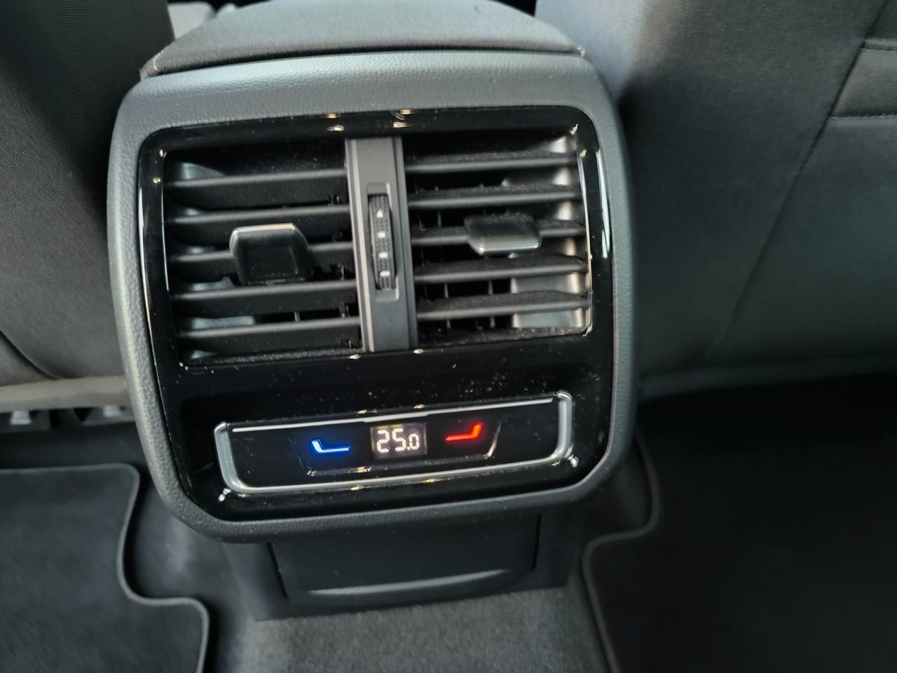 Volkswagen Passat Variant 2.0 TDI SCR 122 CV EVO DSG Business