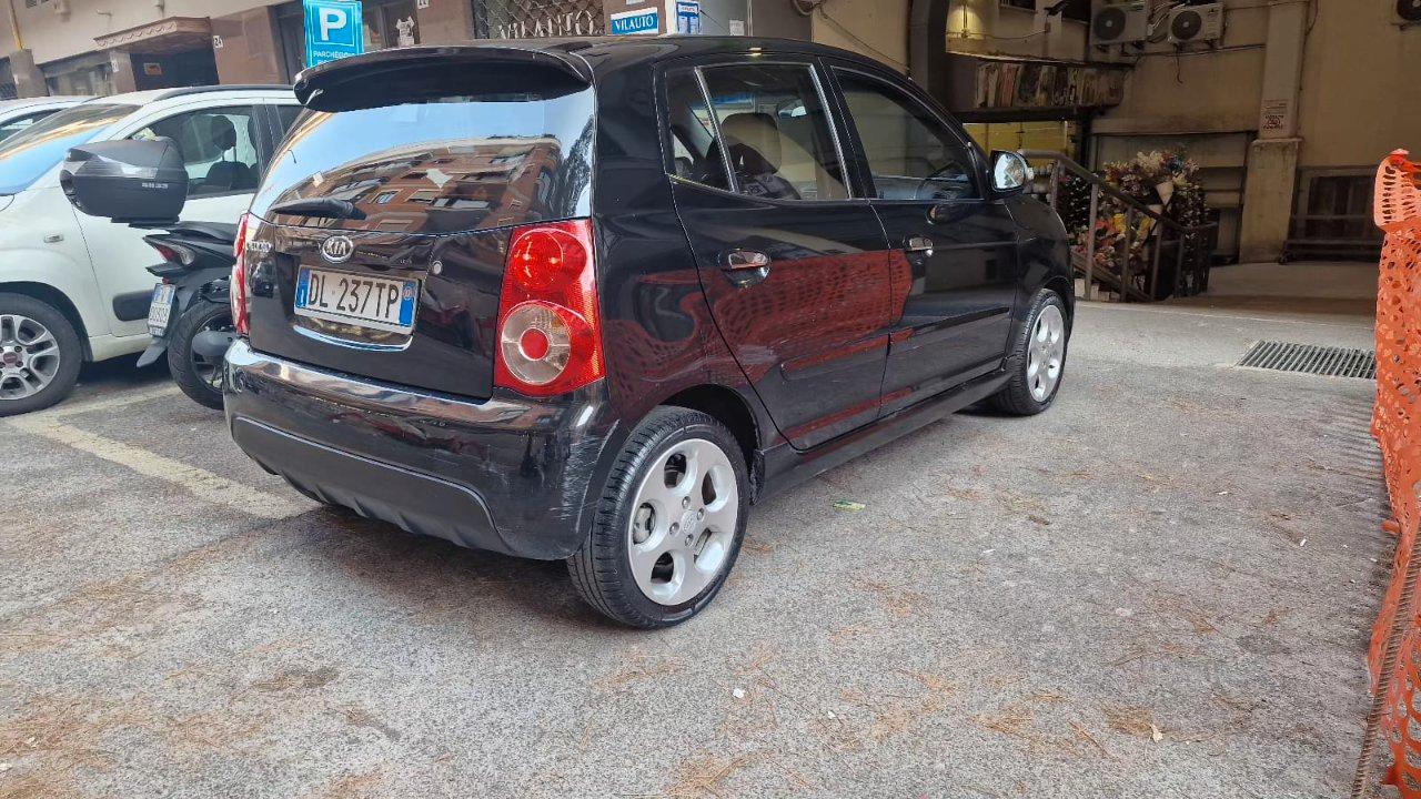 Kia Picanto 1.1 Hot