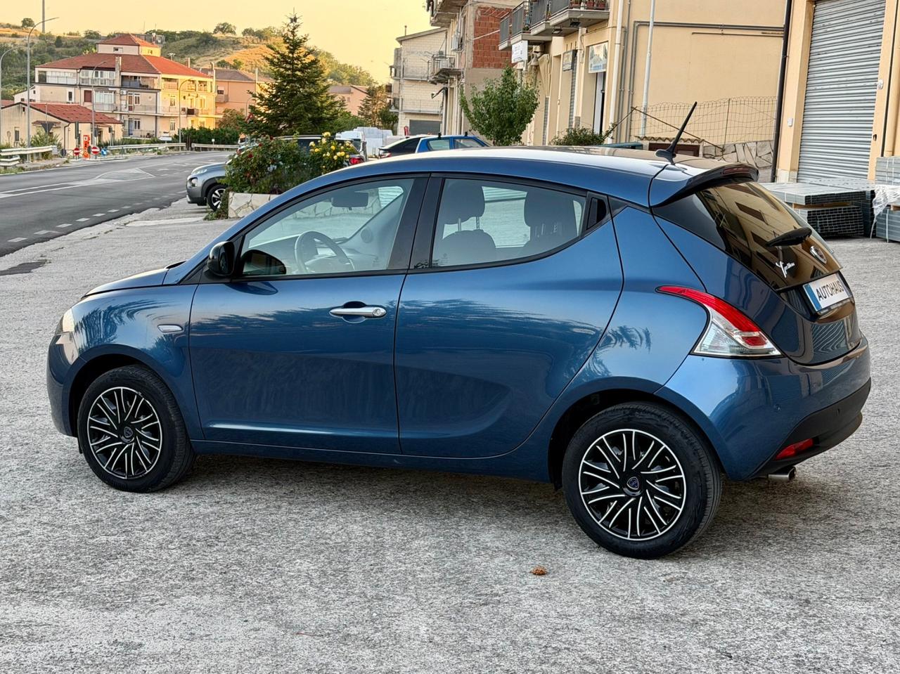 Lancia Ypsilon 1.0 FireFly 70cv Hybrid 2023 - 31.000KM