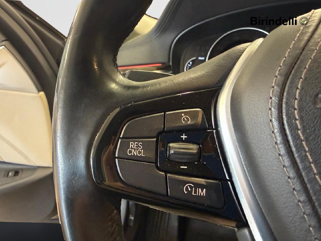 BMW Serie 5(G30/31/F90) - 518d Touring Luxury