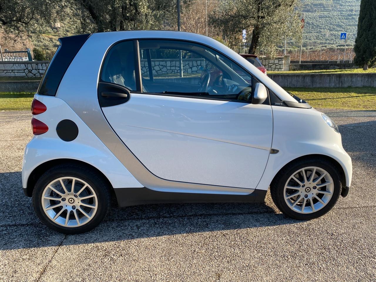Smart ForTwo 1000 62 kW coupé passion
