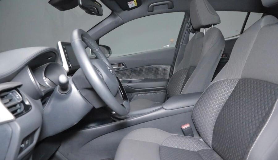 Toyota C-HR 1.8 Hybrid E-CVT Business
