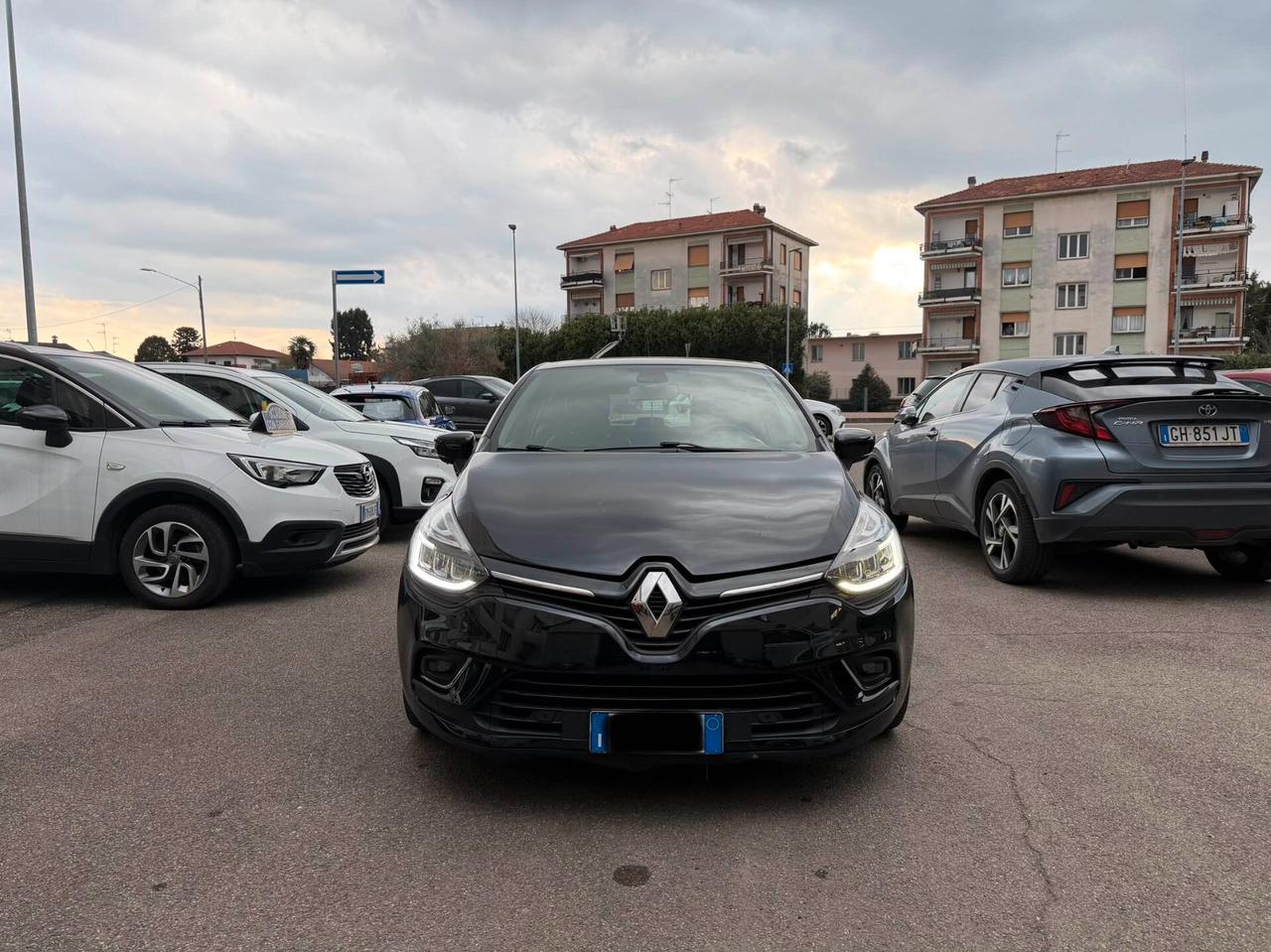 Renault Clio TCe 12V 90CV Start&Stop NEOPATENTATI