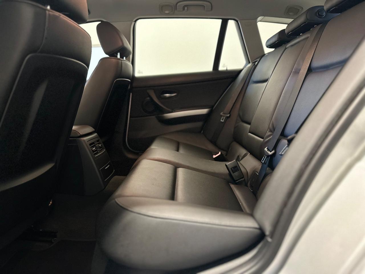 Bmw 320 320d cat Touring Attiva PELLE