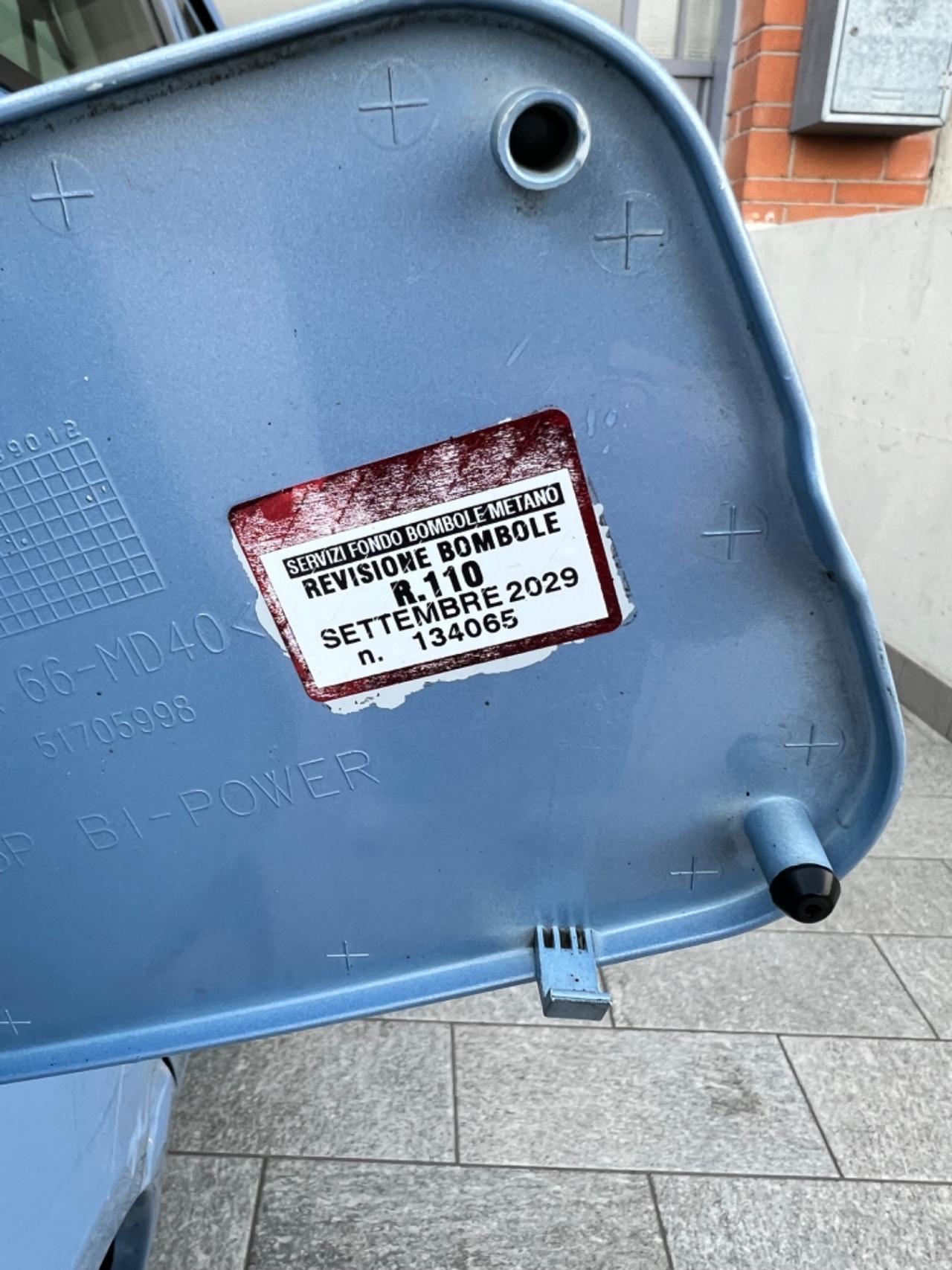 Fiat Punto 1.2 5 porte Active Natural Power