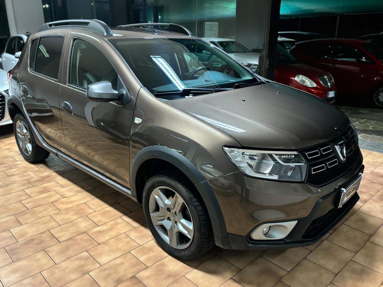 Dacia Sandero Stepway 0.9 tce turbo Gpl s*