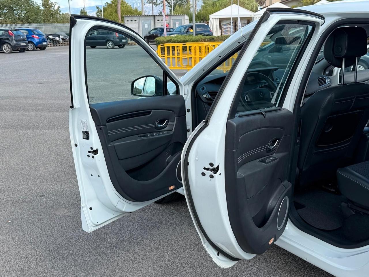 Renault Scenic XMOD 1.6 DCI 130CV LUXE 2011