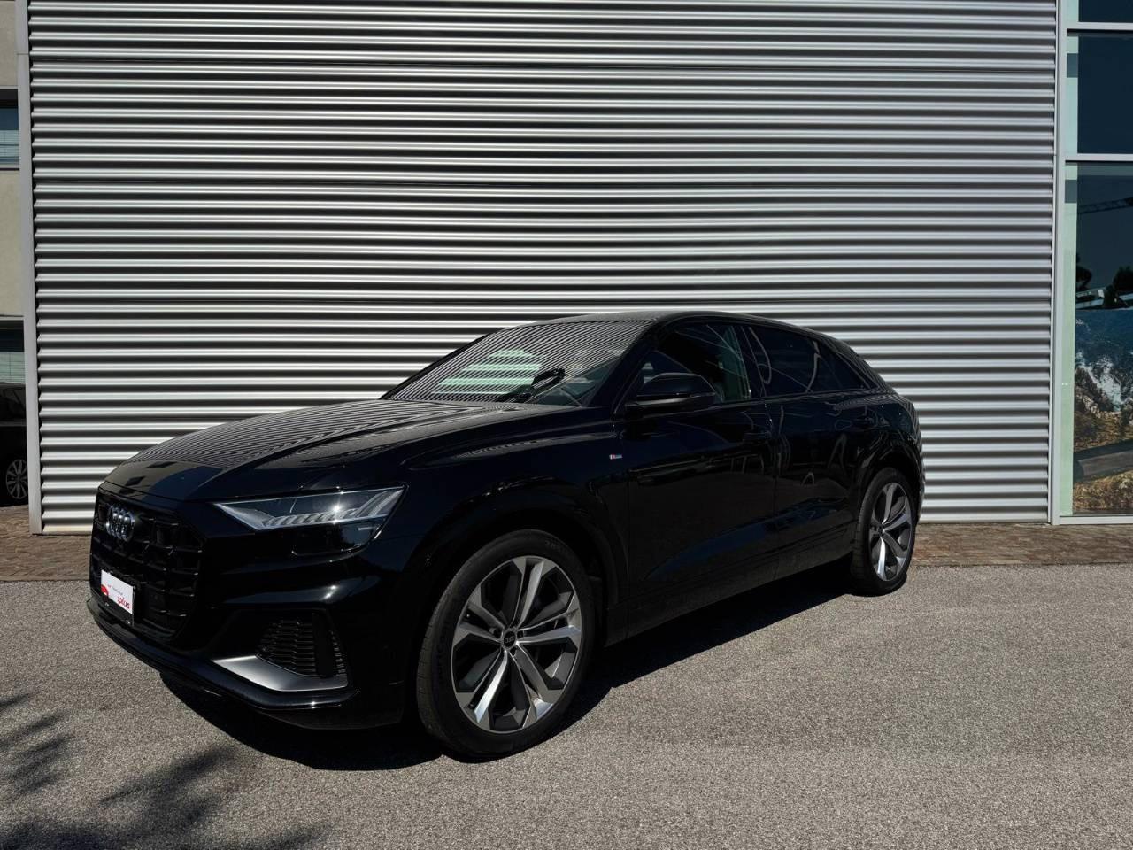 AUDI Q8 55 TFSIe QUATTRO TIPTRONIC S-LINE