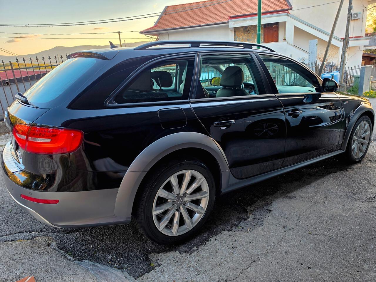 Audi A4 allroad 2.0 TDI 177 CV S tronic *Tetto*lane ass.*radar