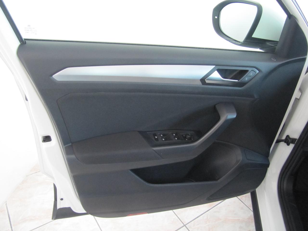 Volkswagen T-Roc 2.0 TDI SCR 150 CV DSG Life - AUTOMATICO