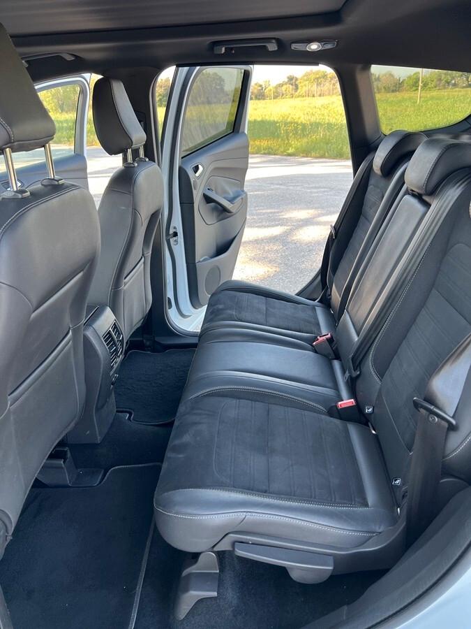 Ford Kuga 2.0 TDCI 180 CV S&S 4WD Powershift ST-Line Business