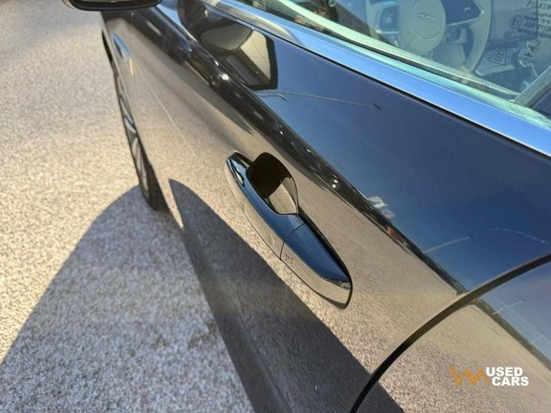 Jaguar F-Pace F-Pace D 200 MHEV R-Dynamic SE aut