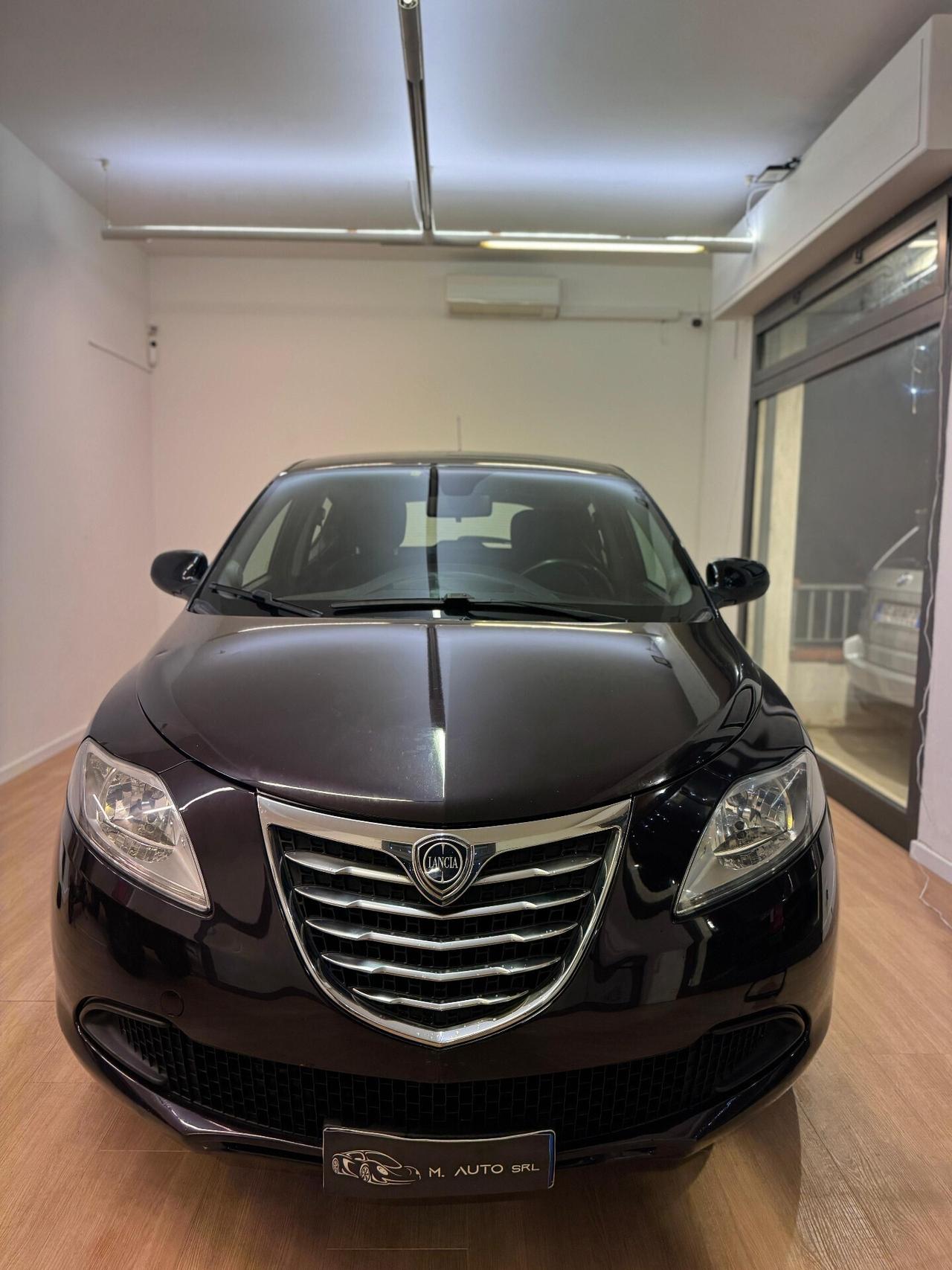 Lancia Ypsilon 0.9 TwinAir 85 CV 5 porte S&S Gold