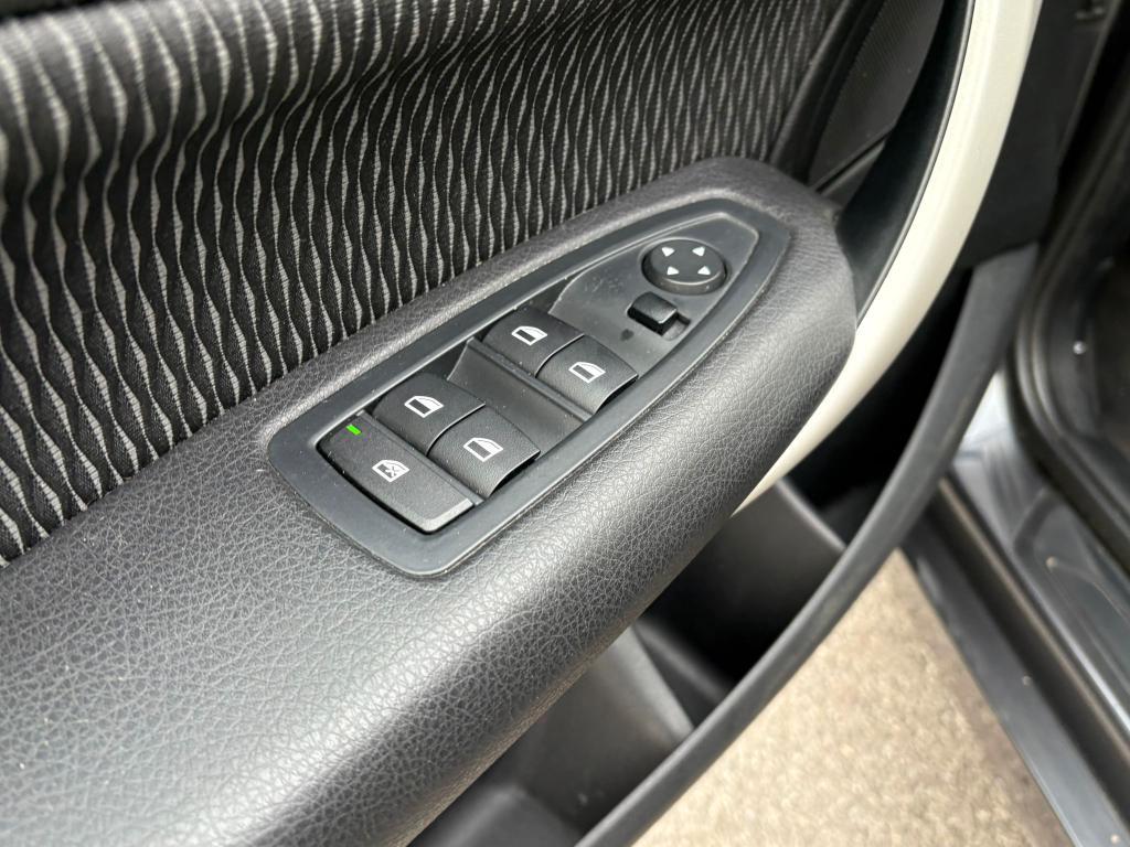 BMW Serie 1 5 Porte 116d Sport 5p OK NEOPATENTATI