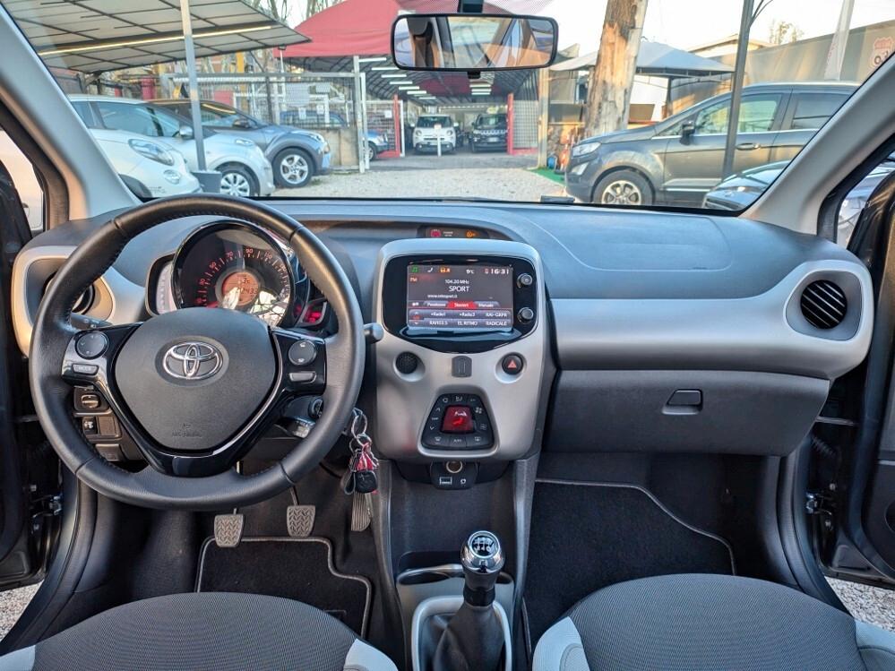 Toyota Aygo 1.0 5P X-PLAY EURO 6 OK NEOPATENTATI