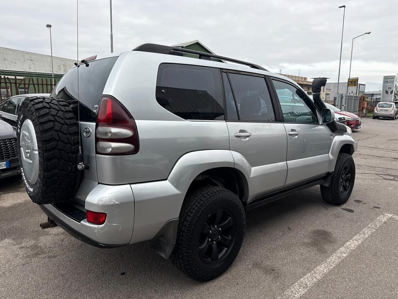 Toyota Land Cruiser 3.0 d-4 Diesel-GPL / 8 POSTI