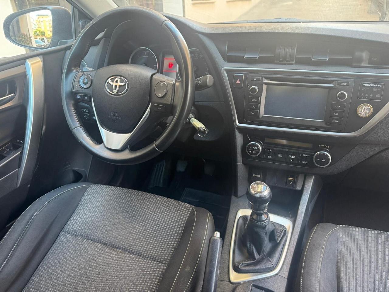 TOYOTA Auris 1.4 D-4D Lounge LEGGERE DESCRIZIONE