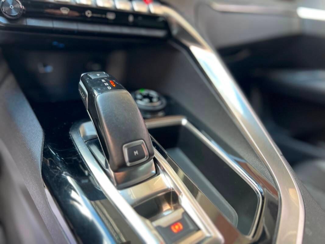 Peugeot 3008 BlueHDi 130 EAT8 Allure 2019