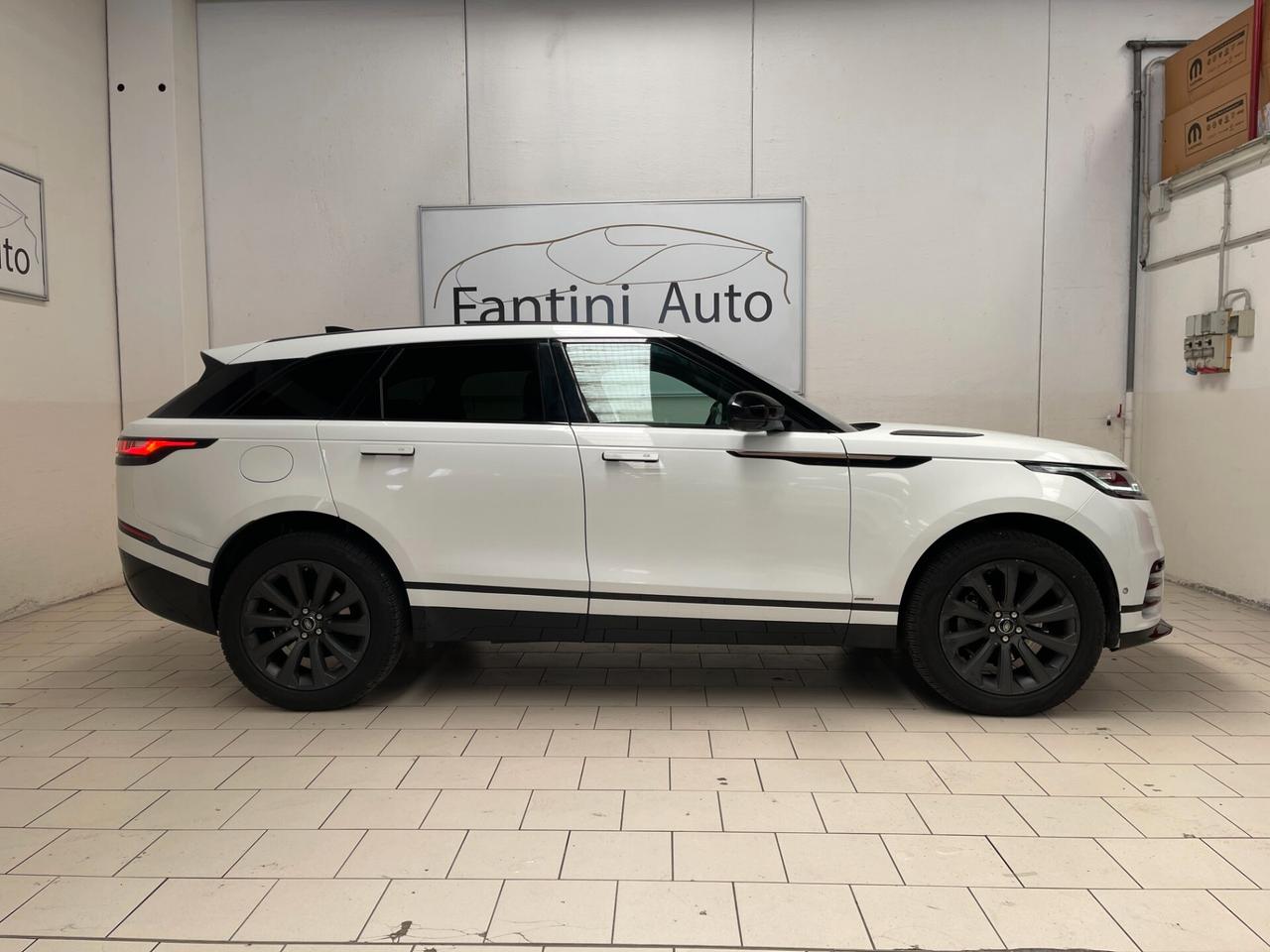 Land Rover Range Velar R-Dynamic SE 2.0 i4 240cv auto-LEGGI SOTTO