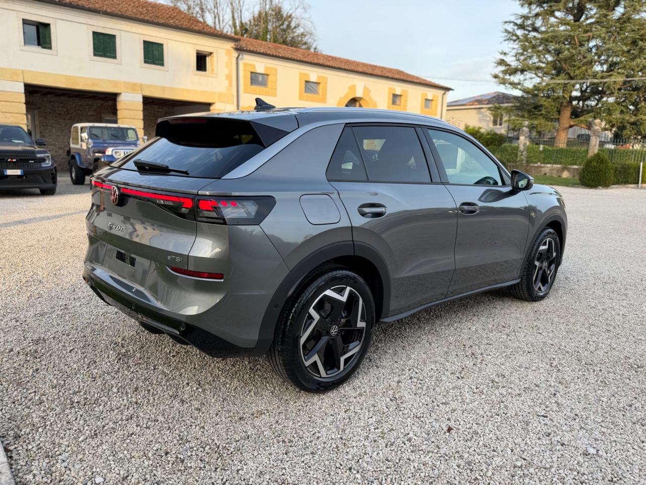 Volkswagen T-Roc 1.5 eTSI ACT 150 CV DSG R-Line