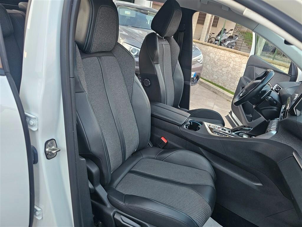 PEUGEOT 3008 BlueHDI 130 EAT8 S&S Allure Pack Aziendale Iva Deducibile