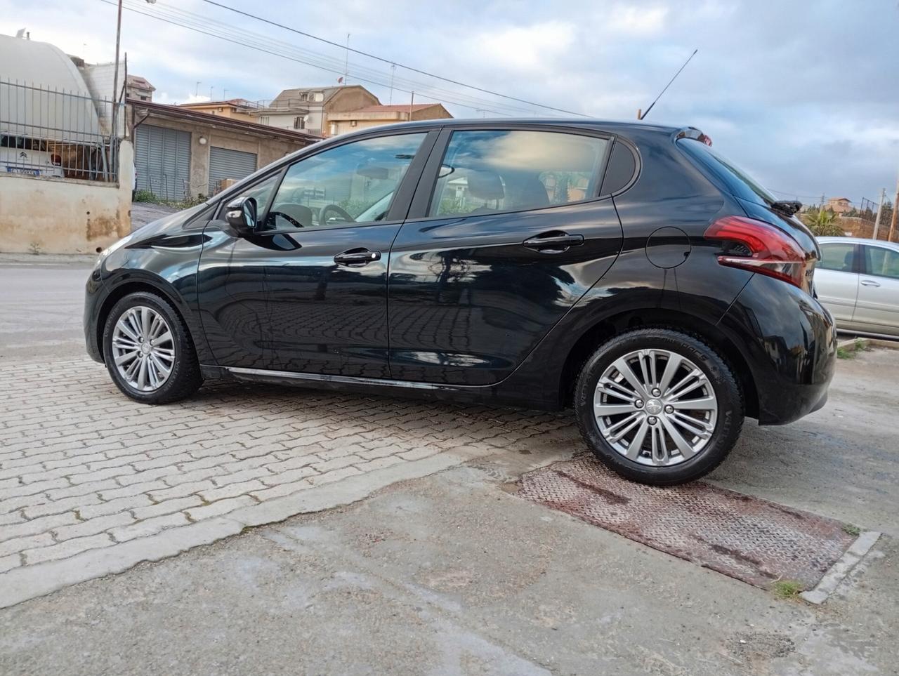 Peugeot 208 BlueHDi 75 S&S 5 porte Active