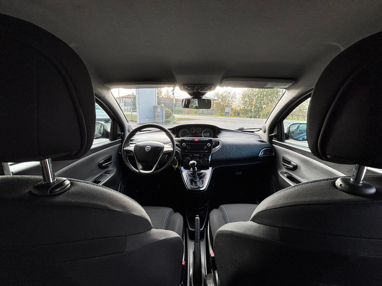 Lancia Ypsilon 1.2 GPL Neopatentati