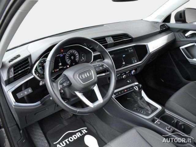 AUDI Q3 45 TFSIe S-Tronic Business Plus Retrocamera, ACC