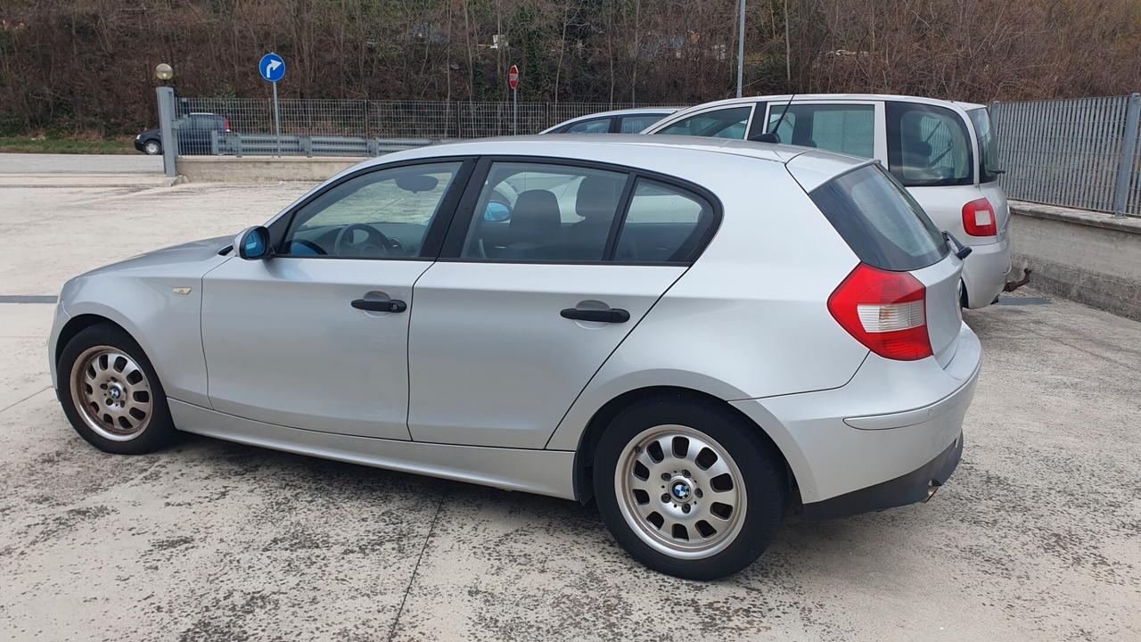 Bmw 116i cat 5 porte Eletta metano