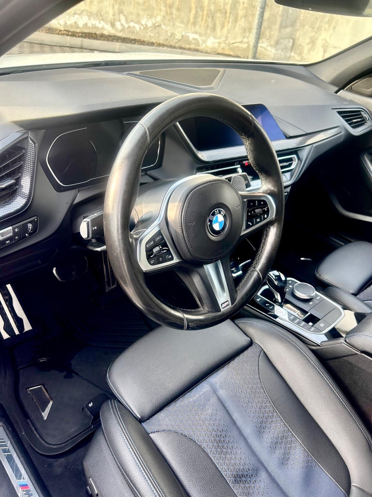 Bmw 118 118d 5p. Msport