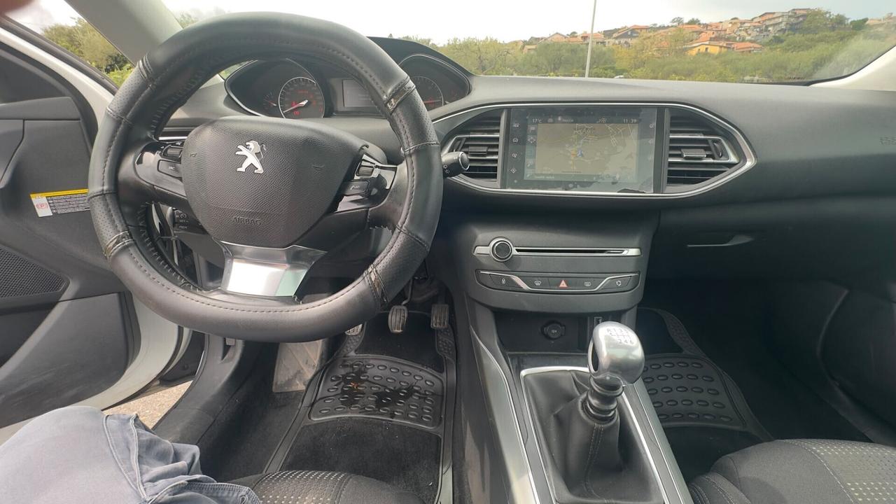 Peugeot 308 BlueHDi CV120 Allure