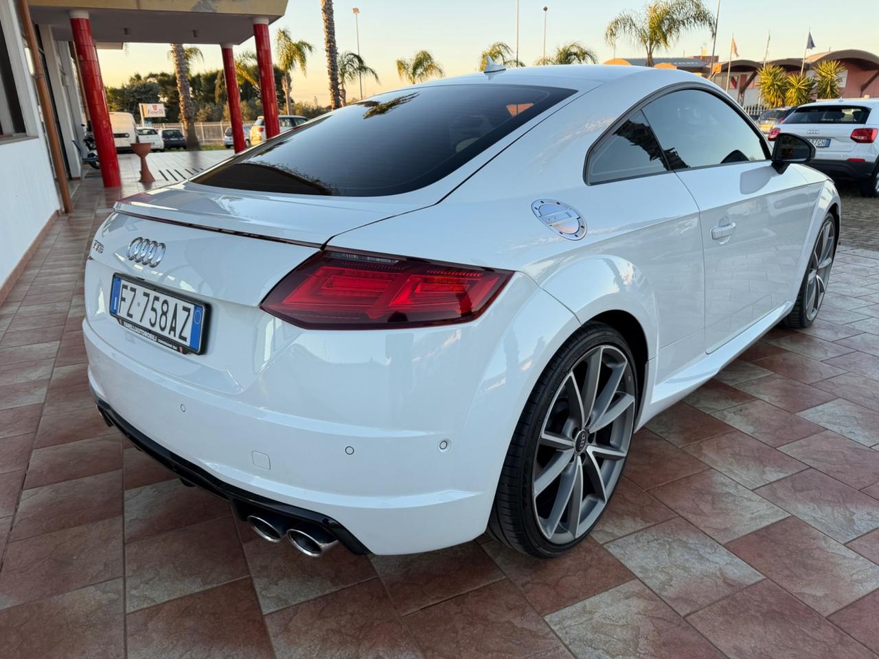 Audi TT TTS Coupé 2.0 TFSI 310 CV quattro S tronic